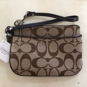Coach wristlet NWT